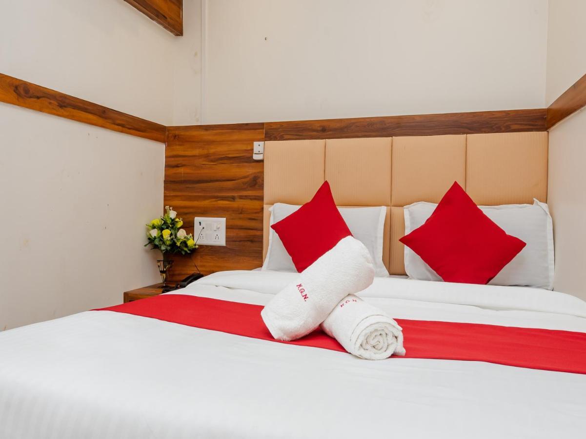 Hotel Kgn Near Cst Railway Station Mumbai And Haj House Mumbai Near Crawford Market Мумбаї Екстер'єр фото
