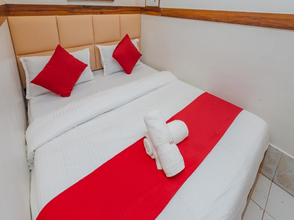 Hotel Kgn Near Cst Railway Station Mumbai And Haj House Mumbai Near Crawford Market Мумбаї Екстер'єр фото
