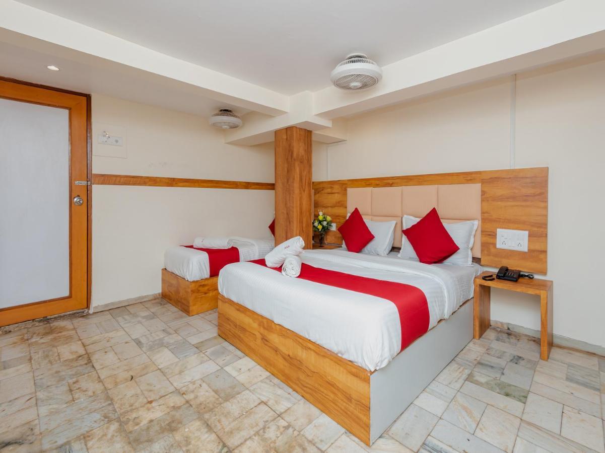 Hotel Kgn Near Cst Railway Station Mumbai And Haj House Mumbai Near Crawford Market Мумбаї Екстер'єр фото